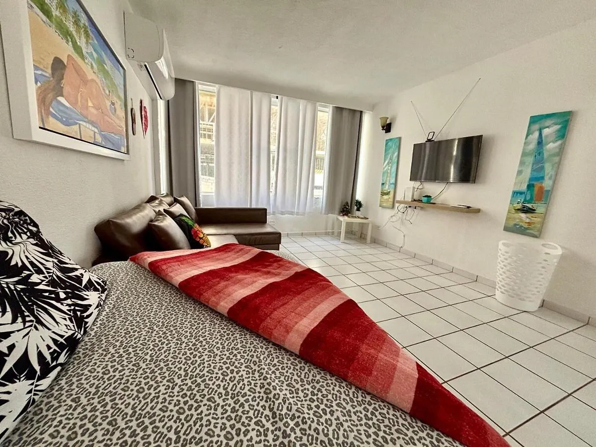 Condado Beachfront Tantra Apartment San Juan